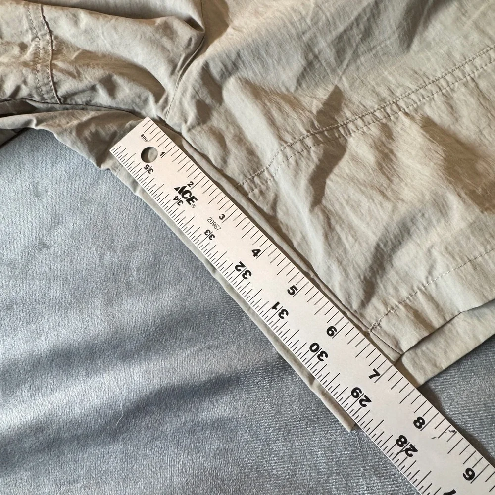 LCKR Mens Cargo Shorts XL Tan Grey Relaxed Fit Nylon Outdoor Gorpcore Utility